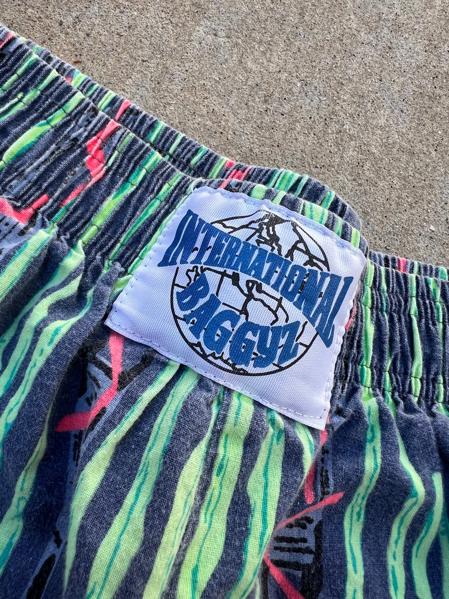 Vintage International Baggyz Shorts - L