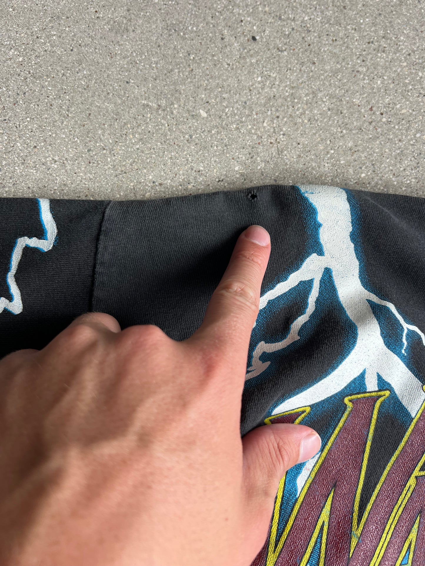 Vintage 90s Salem NFL Washington Redskins Lightning Tee - L