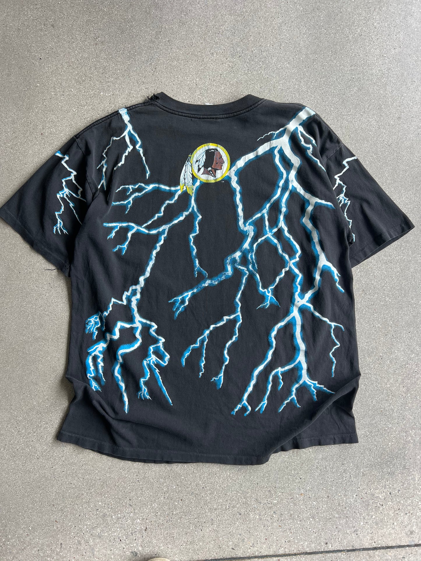 Vintage 90s Salem NFL Washington Redskins Lightning Tee - L