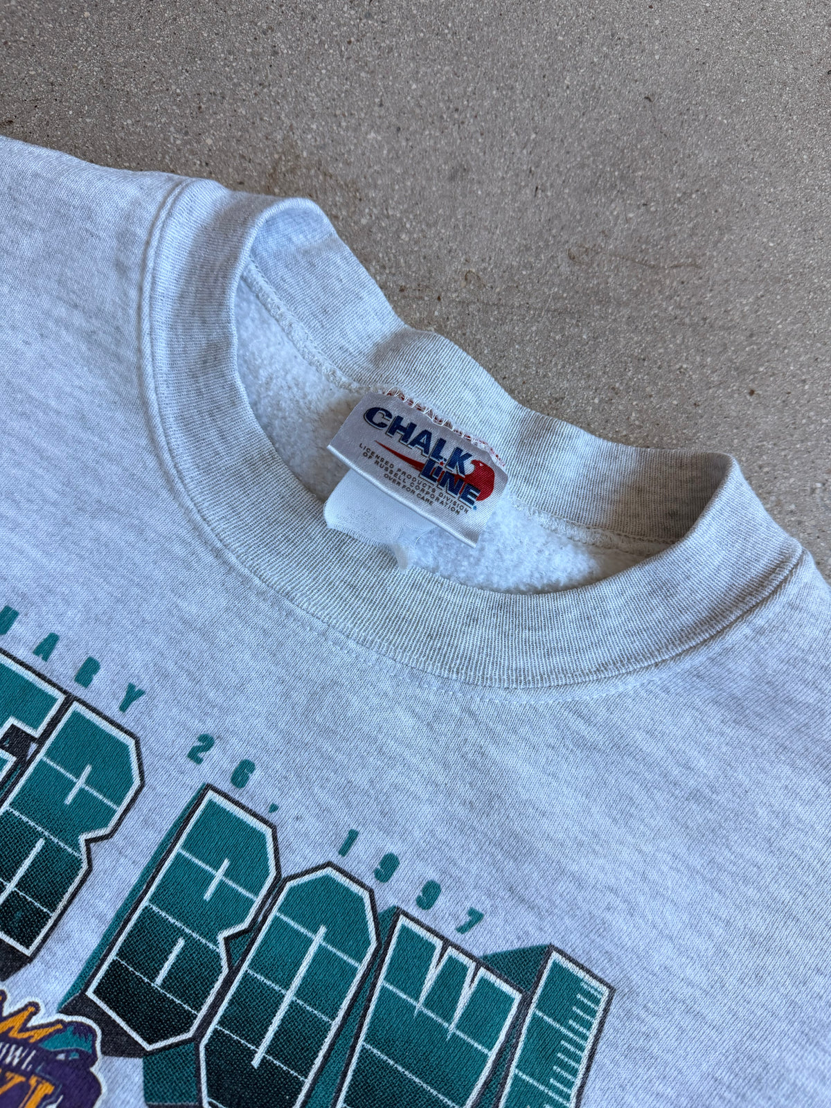 Vintage Packers vs Patriots Helmet Crewneck - L