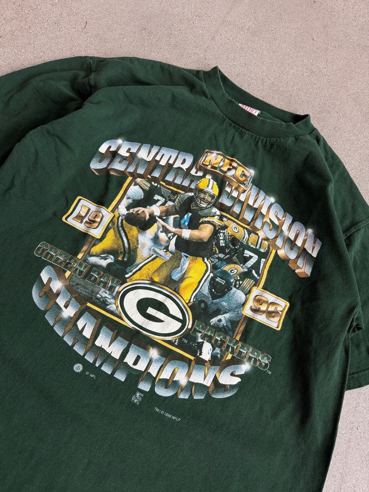 Vintage NFC Champions Team Graphic Tee - L
