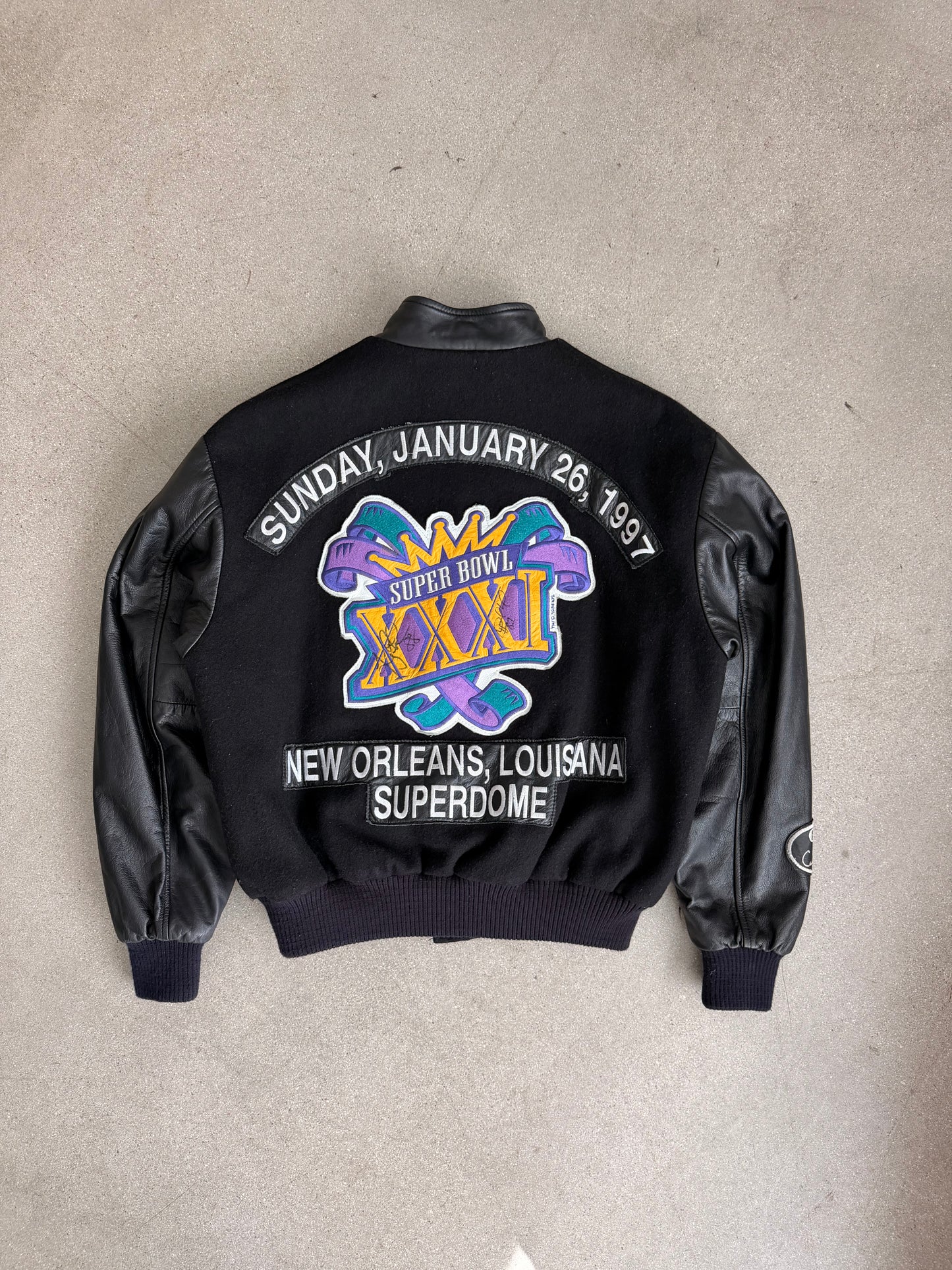 Vintage 1996 Packers Superbowl 31 Victory Letterman Jacket Signed By Keith Jackson and Desmond Howard - M