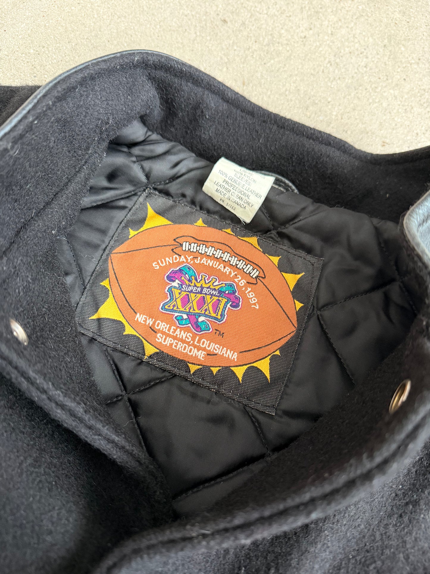 Vintage 1996 Packers Superbowl 31 Victory Letterman Jacket Signed By Keith Jackson and Desmond Howard - M